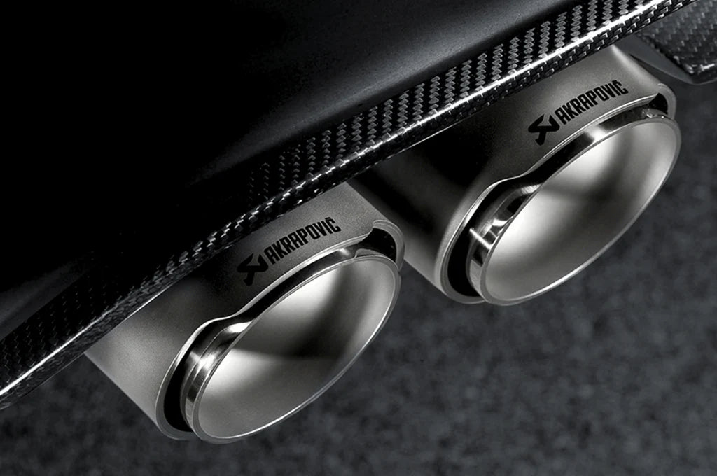 Akrapovic 14-17 BMW M3 (F80) Slip-On Line (Titanium) w/ Carbon Tips